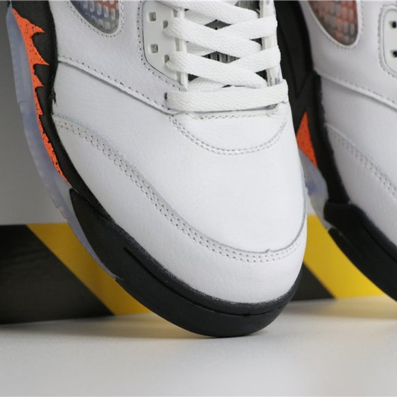 Athletic_Shoes